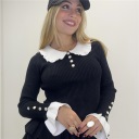 maglia in costina elasticizzata con colletto trick